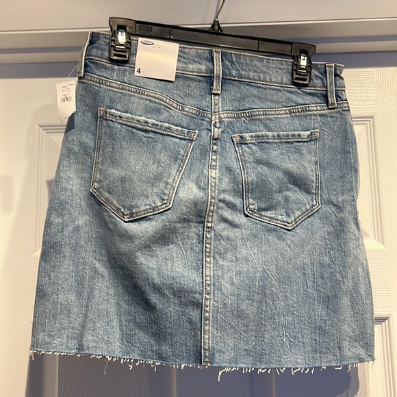 NWT OLD NAVY WOMENS JEAN SKIRT SIZE 4 - Picture 2 of 3